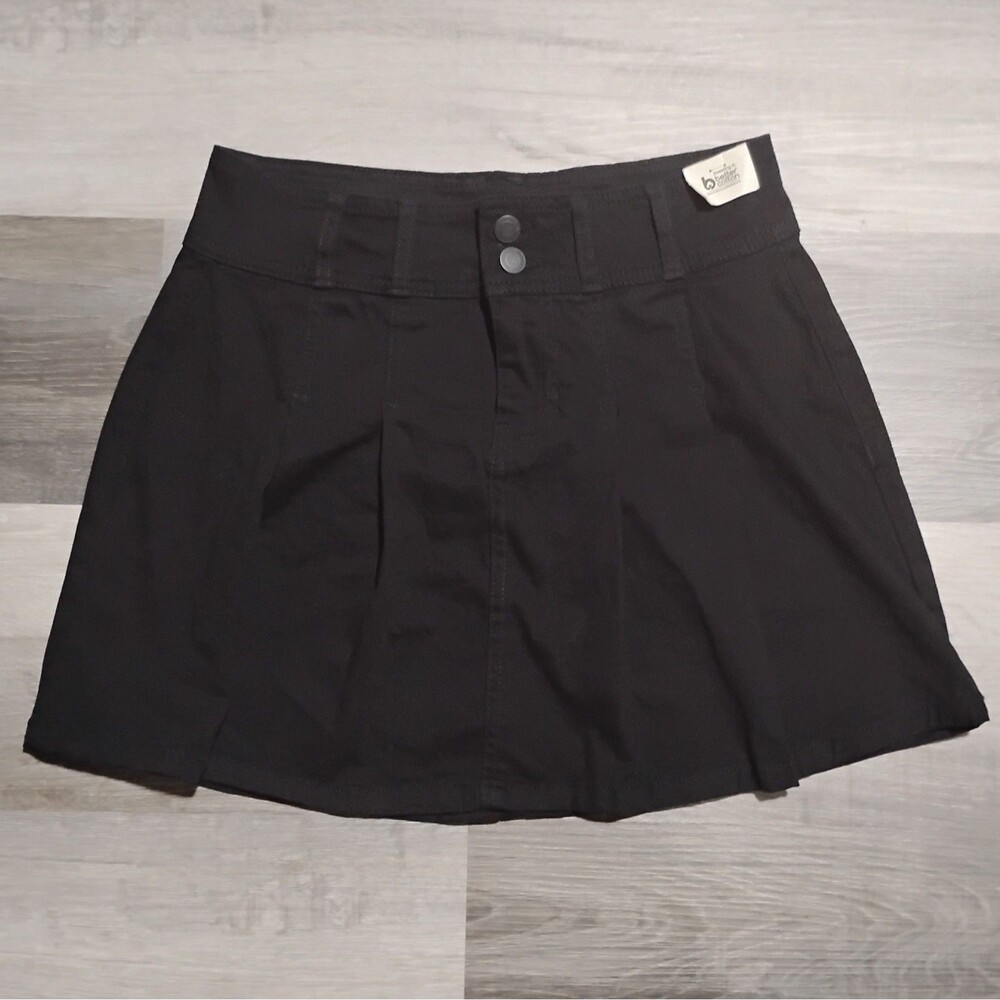 No Boundaries Pleated Mini Skirt Women XS 0-2 Black NEW Dark Academia